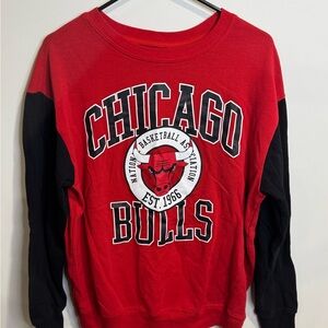 Chicago Bulls NBA Basketball Crewneck Sweatshirt Red Black Pullover